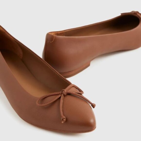 Quince Italian Leather Pointed Bow Flat, Cognac (8) - Picture 10 of 10